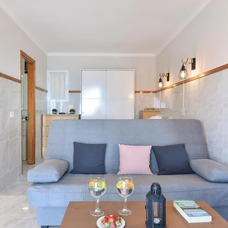 Canarios 122 By Villagrancanaria